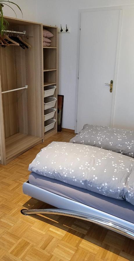 Von Privat, Grosses Zimmer Sehr Zentral In Bad Homburg Stadtmitte Bad Homburg vor der Höhe Exterior foto